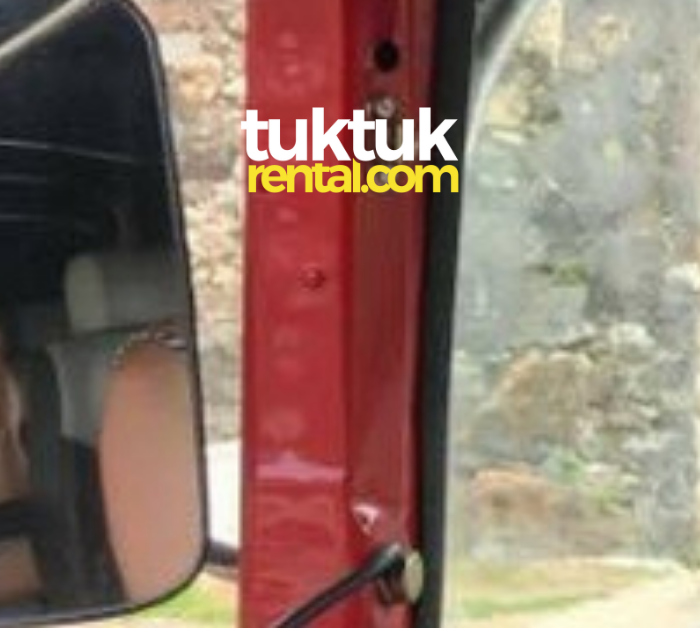 Tuktuk rental review_ Jacqui and Marty