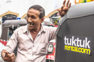 Social impact of traveling with tuktuk rental in Sri Lanka
